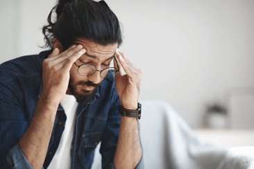Aniseikonia can cause headaches, motion sensitivity, and double vision