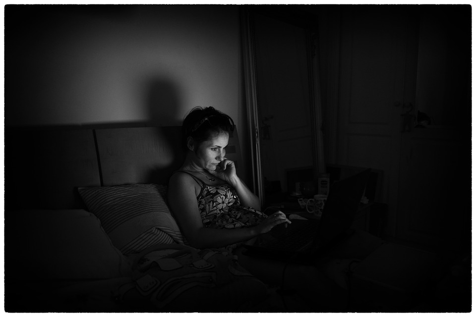 Late night computer sessions are a leading cause of digital eye strain