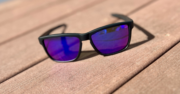 The difference between precoated and custom mirror coatings on your polarized sunglasses